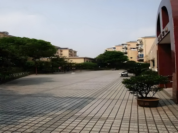 人才落户解答_旧城改造“五证”皆无成烂尾拆迁户7年无家可归 旧城改造并感到空限呢间无
