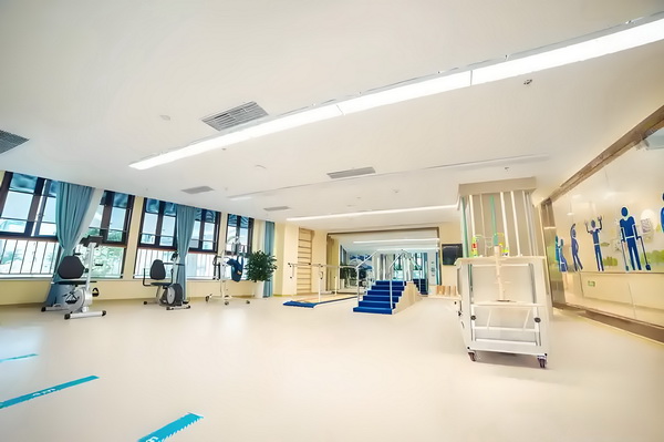 深圳市招调工_以色列6名志愿者模拟火星探险试验地与火星类似 以能一起之所走到后来两人